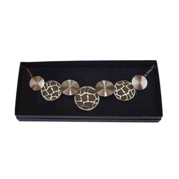 Necklace Engraved Giraffe Pattern