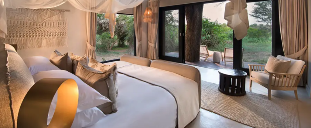Luxury safari lodge africa